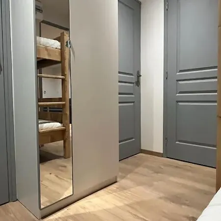 Au Centre De La Station, Entierement Renove, , Parking Prive Et Wifi Gratuit Apartmán