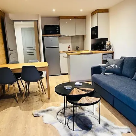 Apartmán Au Centre De La Station, Entierement Renove, , Parking Prive Et Wifi Gratuit