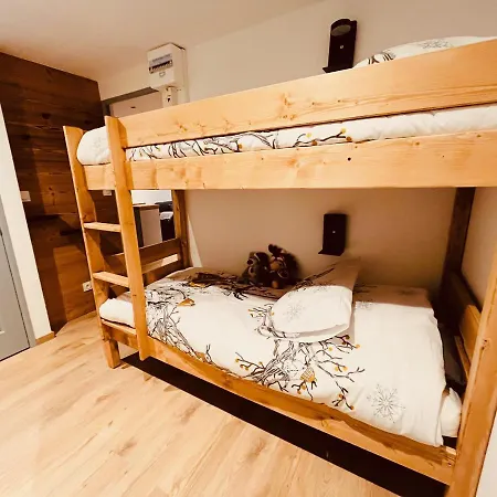 Au Centre De La Station, Entierement Renove, , Parking Prive Et Wifi Gratuit *