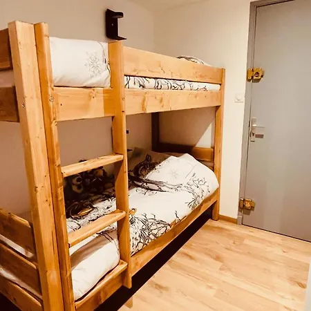 Apartmán Au Centre De La Station, Entierement Renove, , Parking Prive Et Wifi Gratuit *