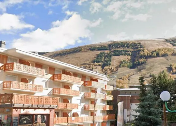 Au Centre De La Station, Entierement Renove, , Parking Prive Et Wifi Gratuit Апартаменты