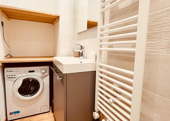 Au Centre De La Station, Entierement Renove, , Parking Prive Et Wifi Gratuit Апартаменты Ле дез Альп