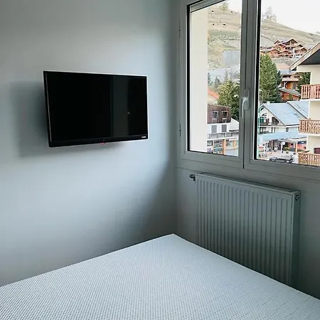 Au Centre De La Station, Entièrement Rénové, , Parking Privé Et Wifi Gratuit