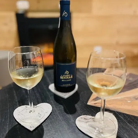 Au Centre De La Station, Entièrement Rénové, , Parking Privé Et Wifi Gratuit