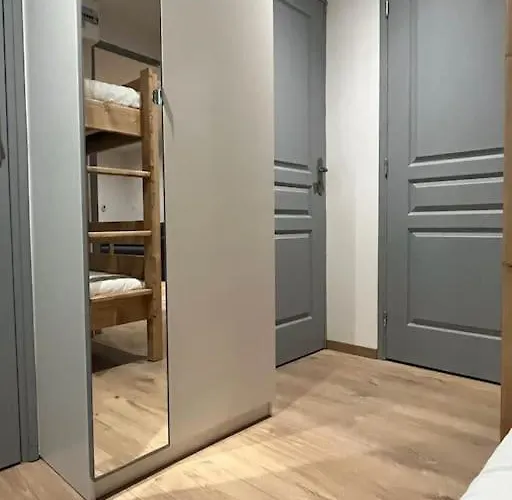 Au Centre De La Station, Entièrement Rénové, , Parking Privé Et Wifi Gratuit Appartamento